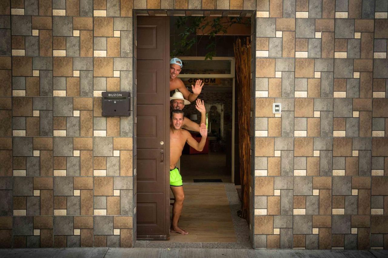 Les Garçons de la casa Cocom - Men Only&Naturist Acomodação com café da manhã 