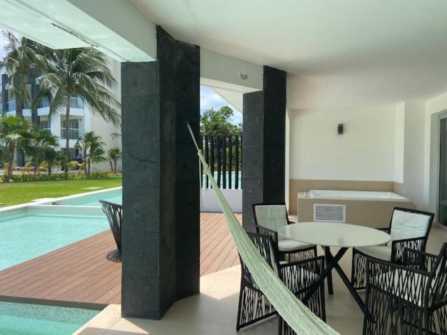 Impecable Y Lujoso Departamento Frente Al Mar En Mareazul Del Club De Golf Corasol *