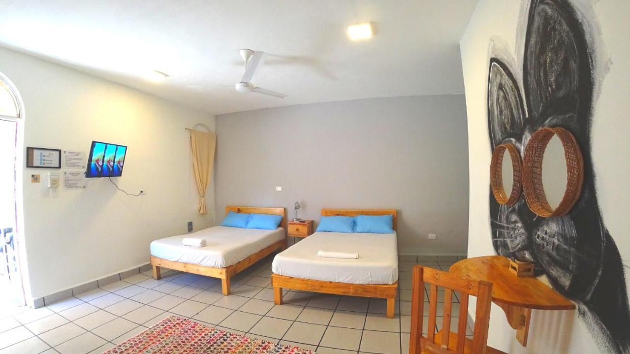 Izsla Suites Aparthotel