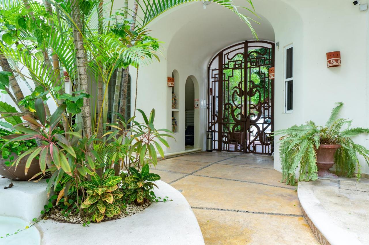 Royal Palms 8 Apartment *