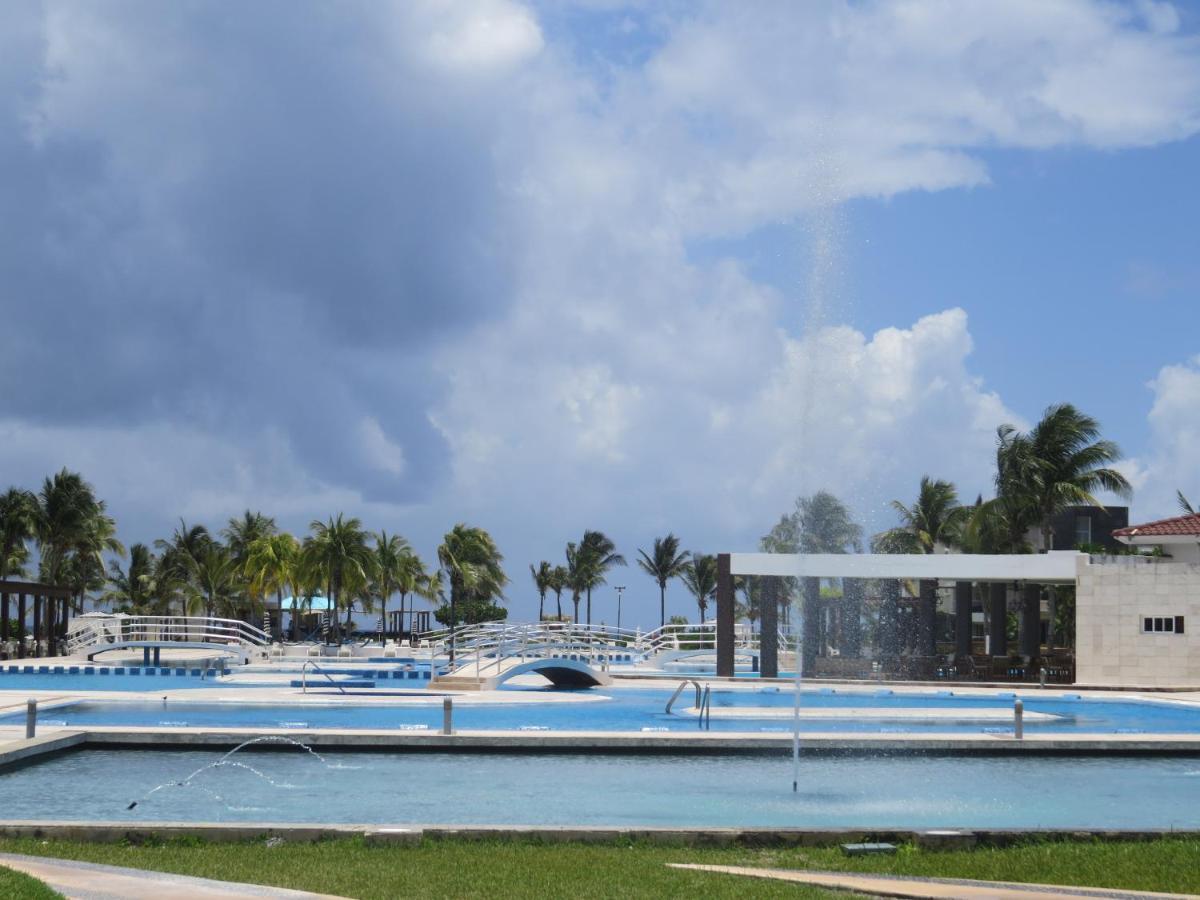 Apartment Impecable Y Lujoso Departamento Frente Al Mar En Mareazul Del Club De Golf Corasol Playa del Carmen