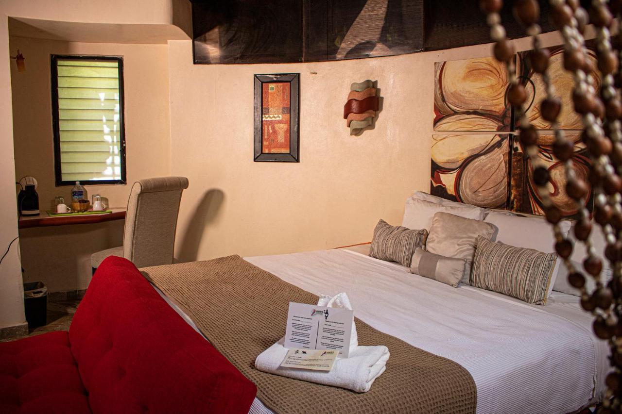 Khách sạn Cocos Adults Only 3*