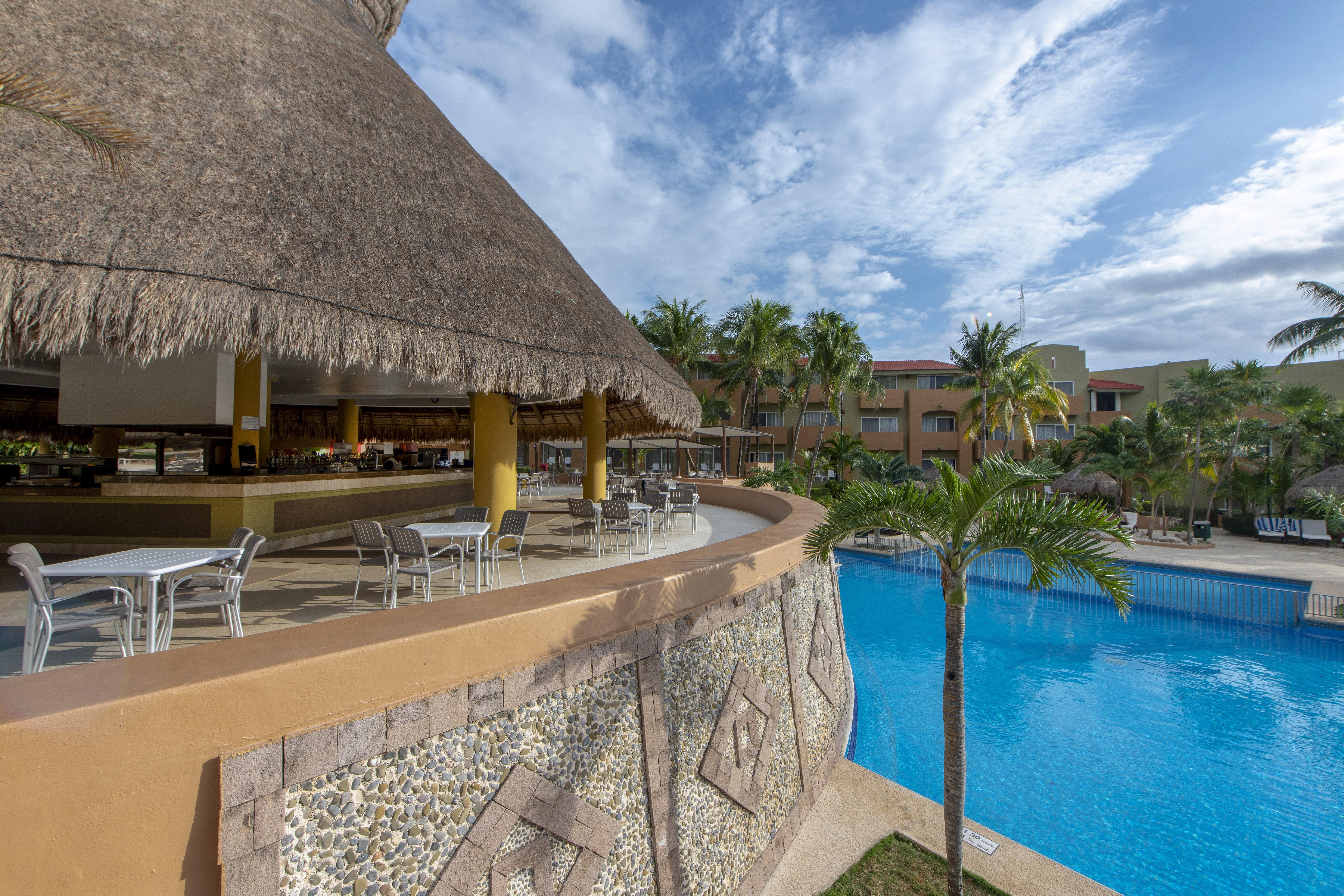 Viva Azteca By Wyndham, A Trademark Resort 4*