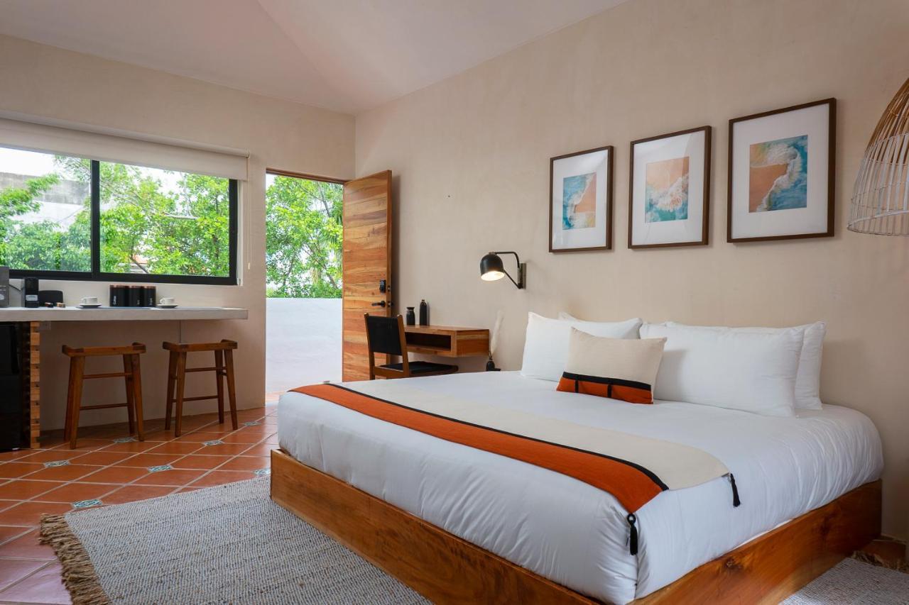 Hotel Aalada *