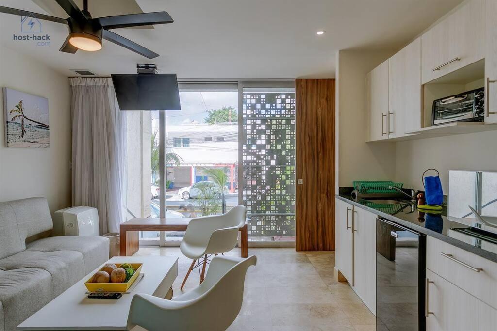 Danzamar 1b With Pool & Rooftop Near Mamitas Playa del Carmen