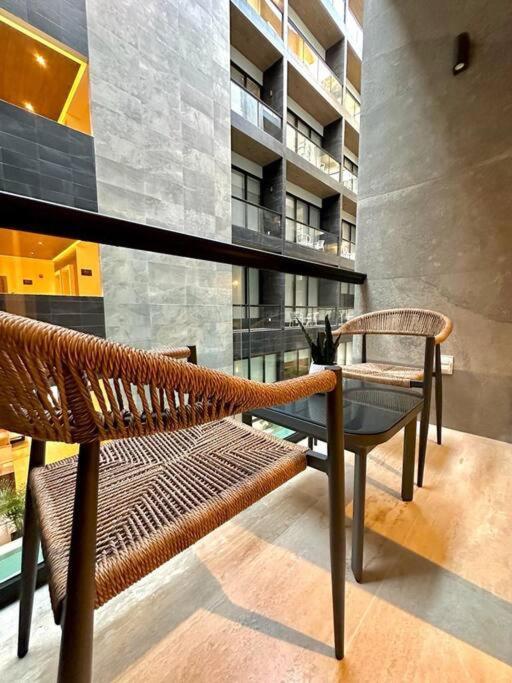 Apartment Pool View / Rooftop Pool, Jacuzzi, Gym & Bar *