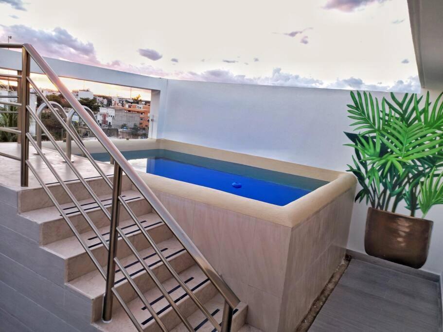 Vip! Pent-house With Your Private Pool & Chairs 2 Bedrooms Apartment