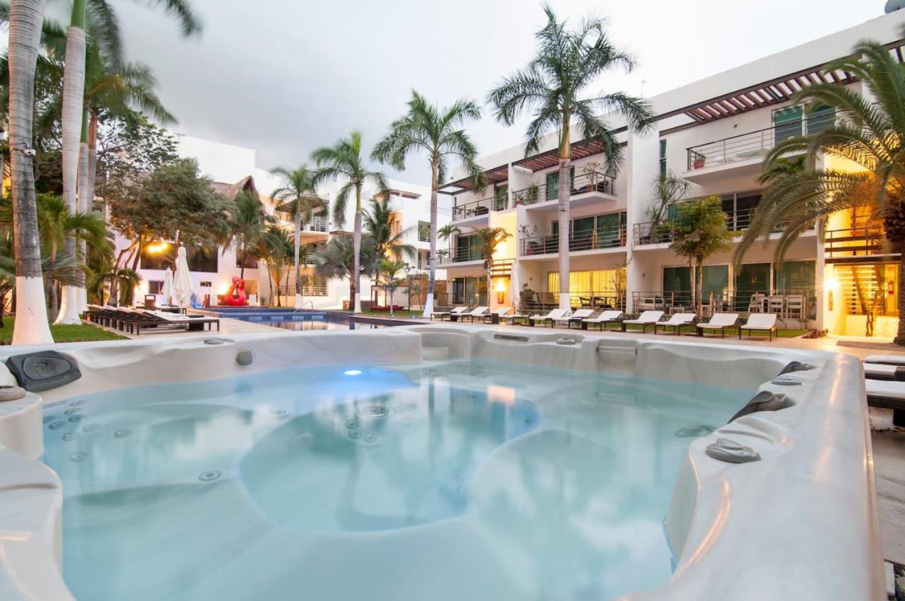 Luxurious & In Playa Steps From The *