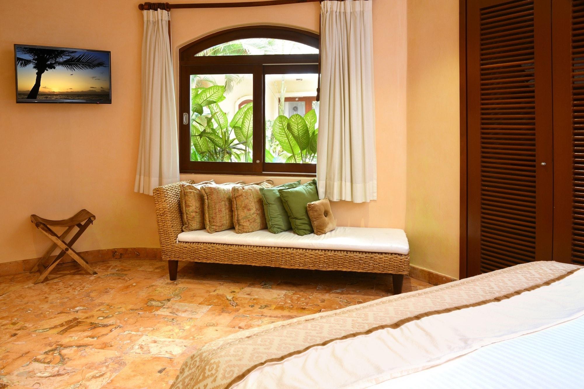 Sacbe Hotel&beach Club Hotel 3*