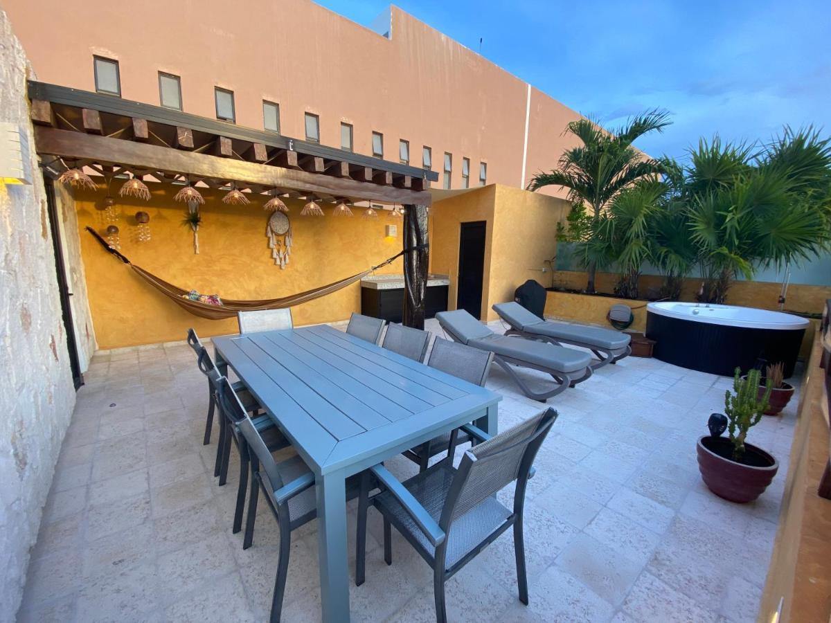 Spectacular Two Bedrooms Ph With Private Rooftop And Jacuzzi Apartment