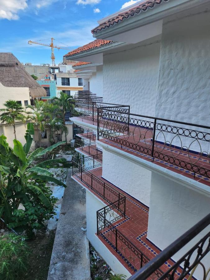 Clara 5th Avenue Khách sạn 4*
