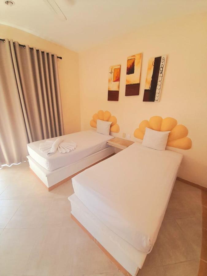 Khách sạn Clara 5th Avenue 4*