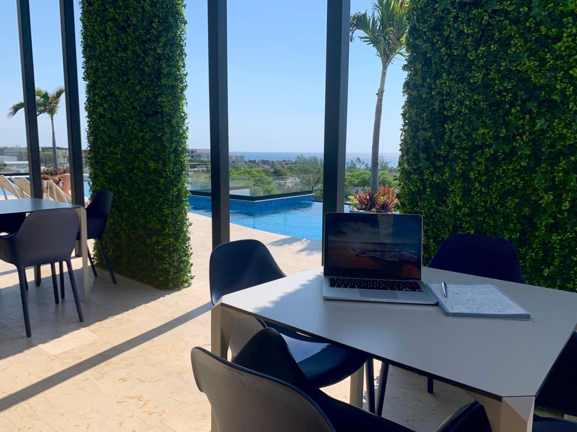 Căn hộ Stunning Studio/ocean Views Pool *