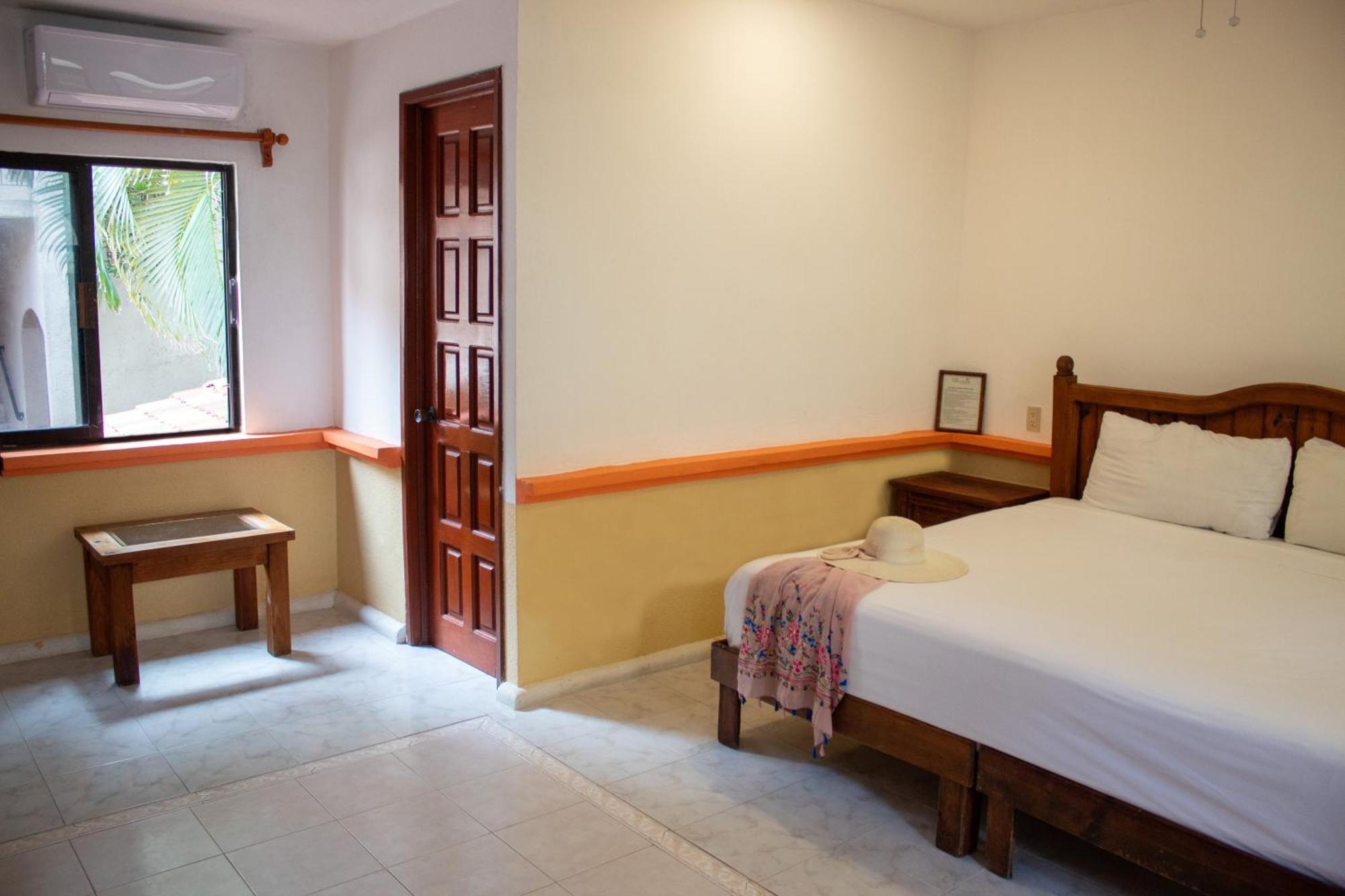 Vista Caribe Playa Hotel 2*