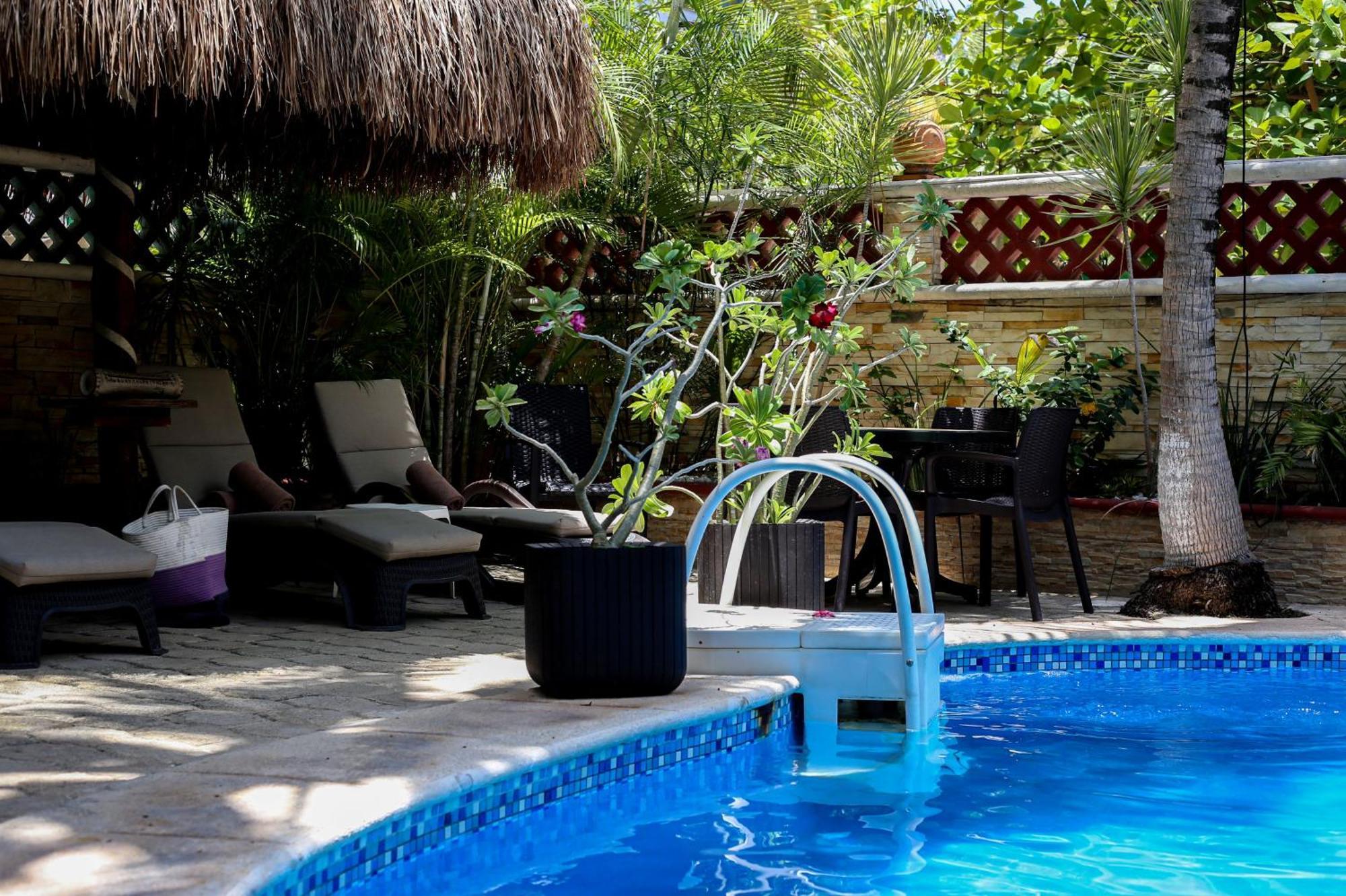 Cocos Adults Only Khách sạn 3*
