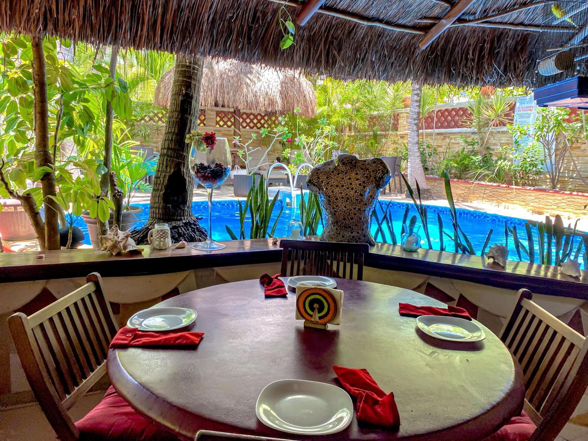 Cocos Adults Only Khách sạn 3*