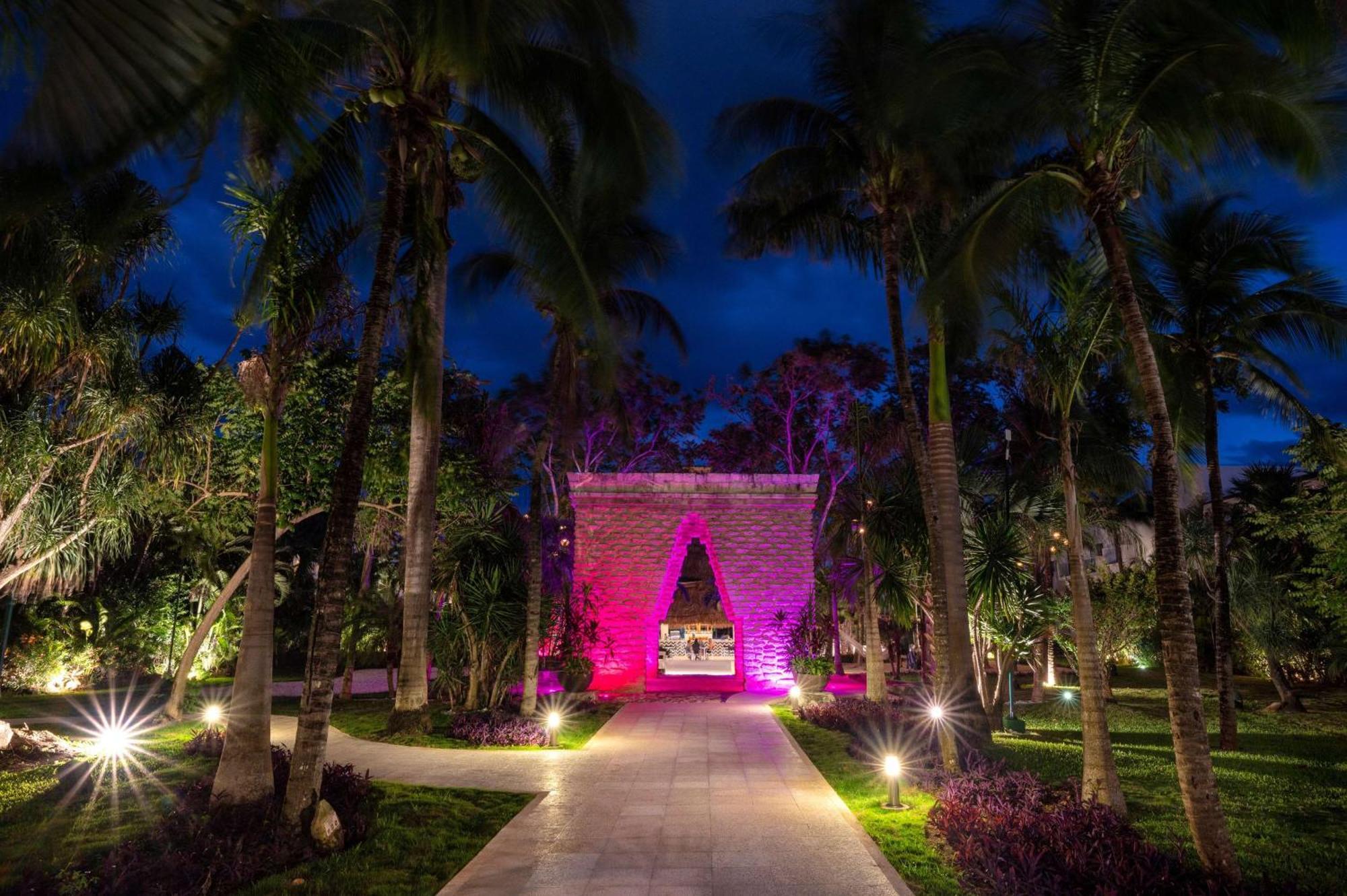 Resort Viva Azteca By Wyndham, A Trademark
