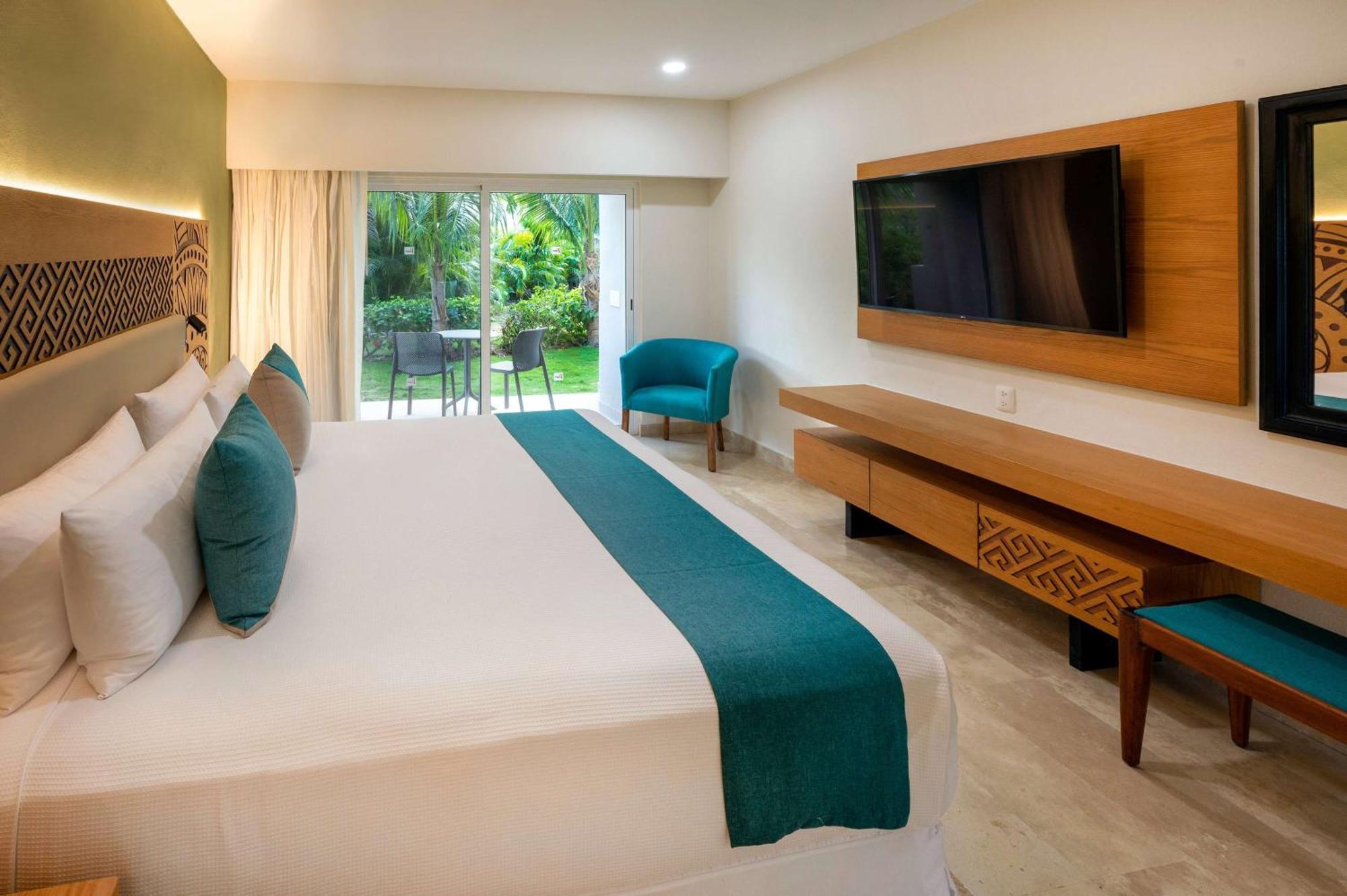 Viva Azteca By Wyndham, A Trademark Resort Playa del Carmen