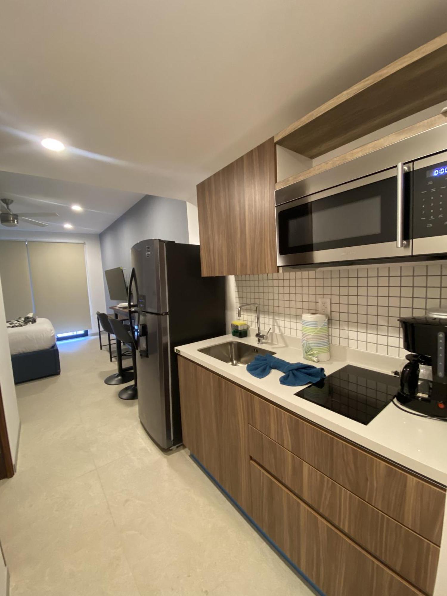 Stylish 1br Near Attractions, 2 Incredible Pools, Gym,cinema Apartamento *
