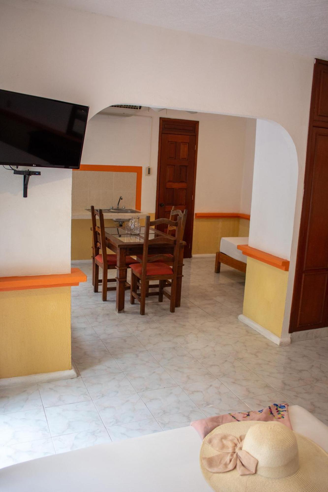 Hotel Vista Caribe Playa 2*