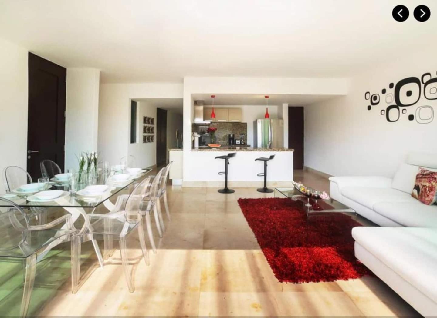 Luxurious & In Playa Steps From The * Playa del Carmen