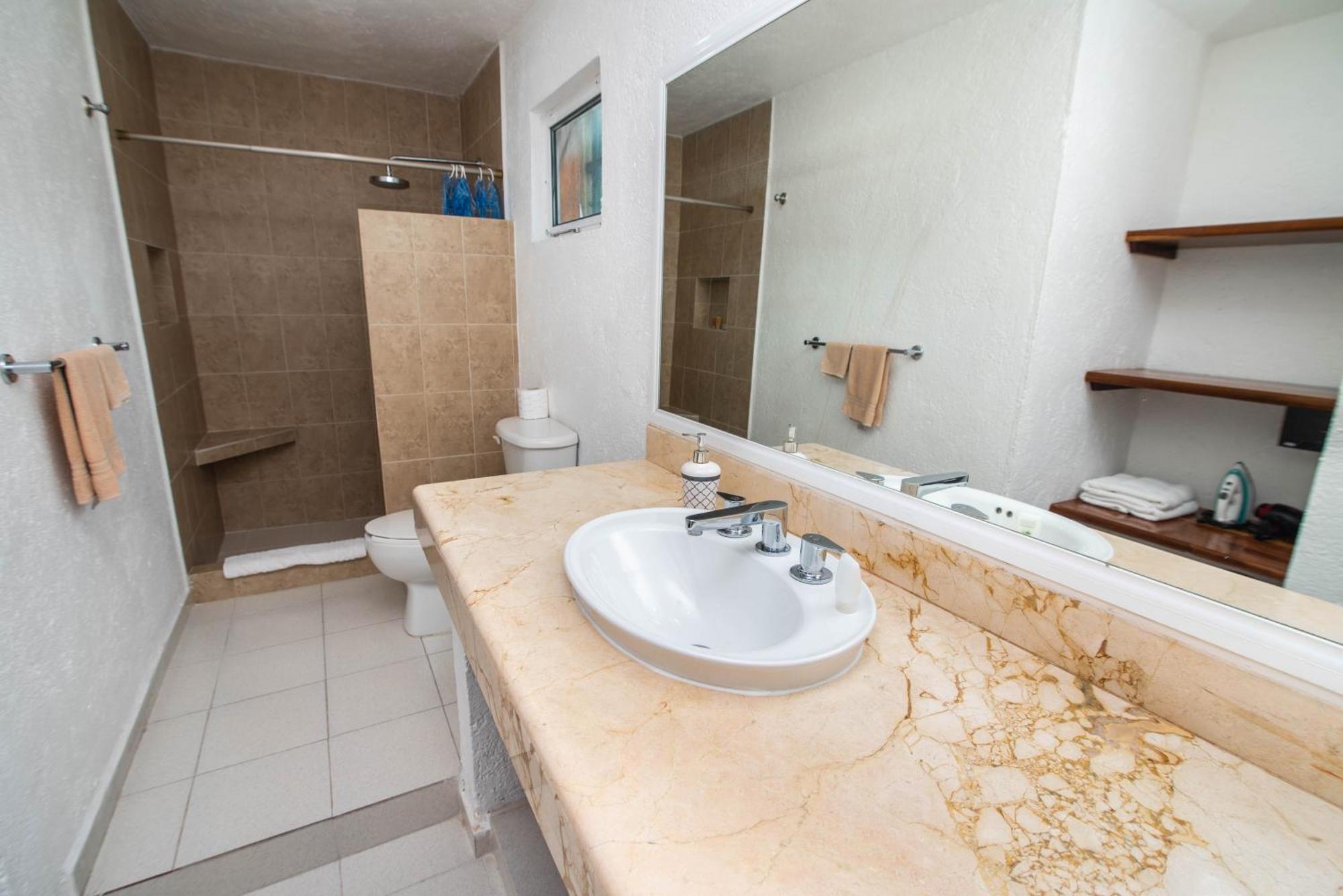 Apartamento 2br Close To The And 1 Block From 5th Av Playa del Carmen