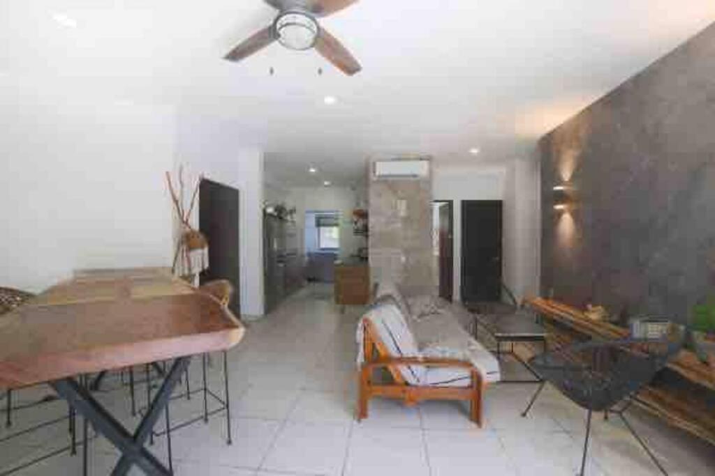 Lovely 2 Bdrm In Gated Community & Pool View