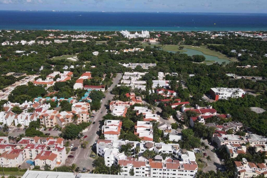 Căn hộ Lovely 2 Bdrm In Gated Community & Pool View