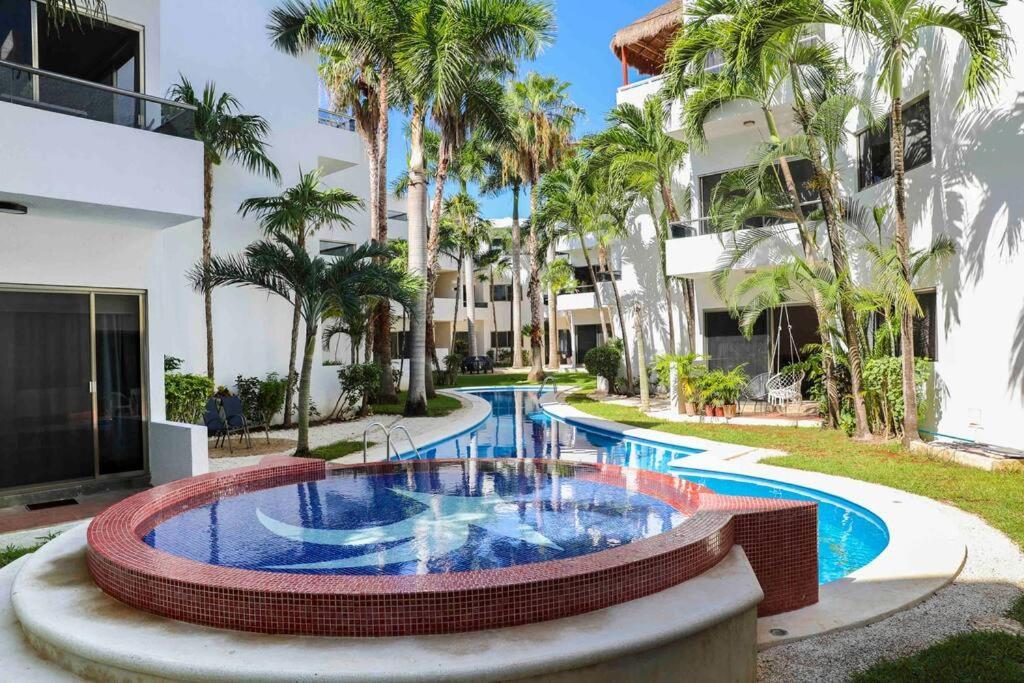Căn hộ Lovely 2 Bdrm In Gated Community & Pool View