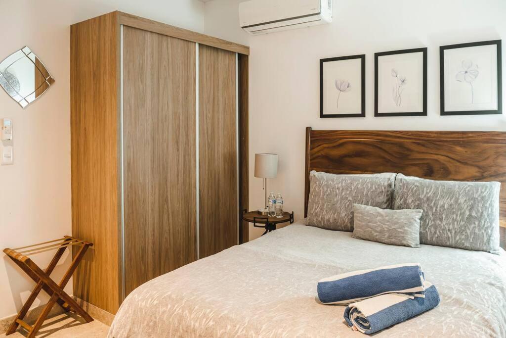 Chic 2br In Exclusive Building Playa del Carmen