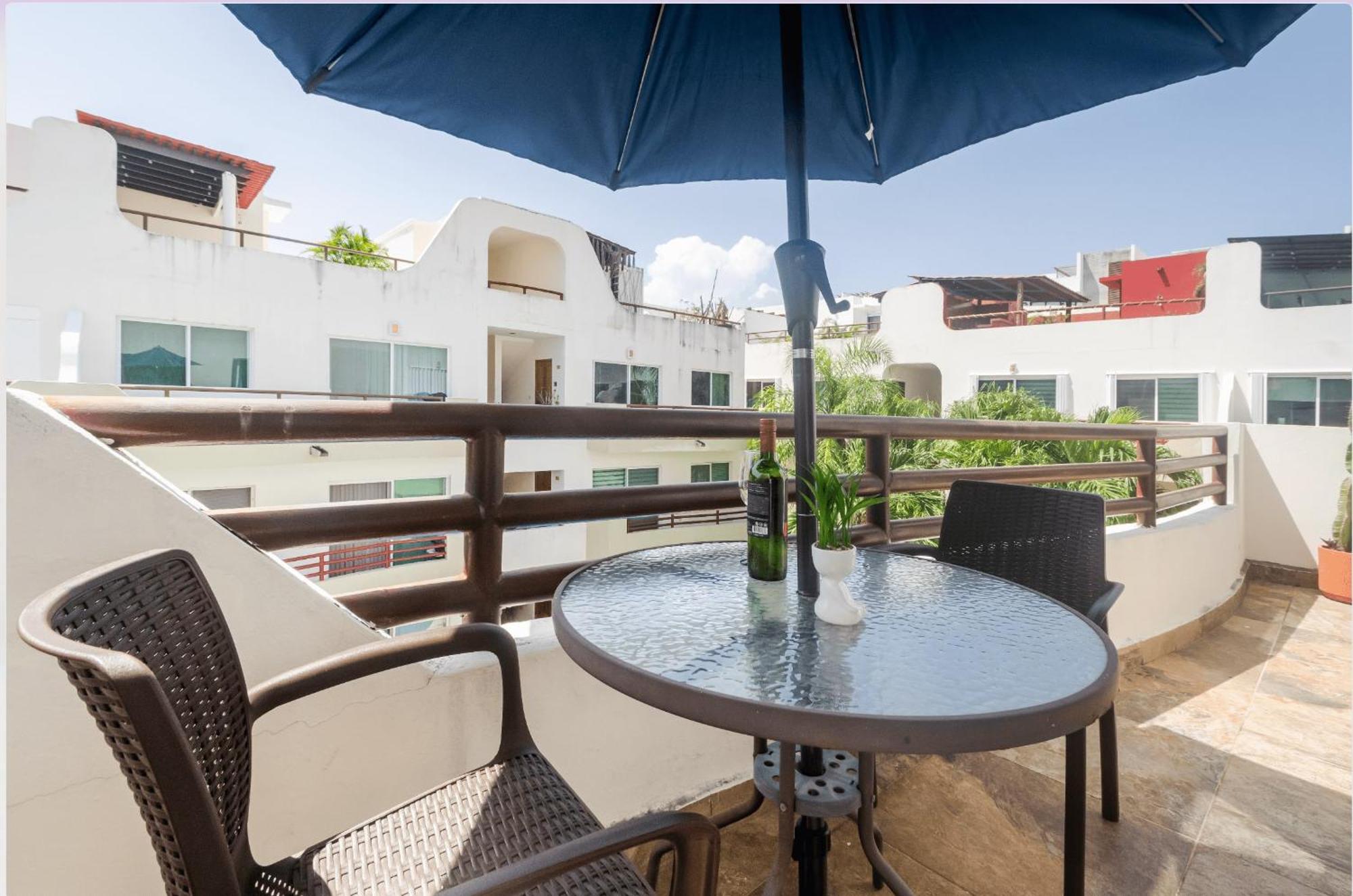 Holiday home Downtown Penthouse, Pool, Pvt Roof Terrace With Bbq *
