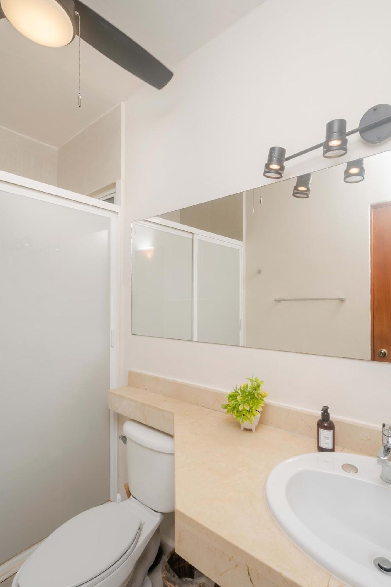 Holiday home Downtown Penthouse, Pool, Pvt Roof Terrace With Bbq