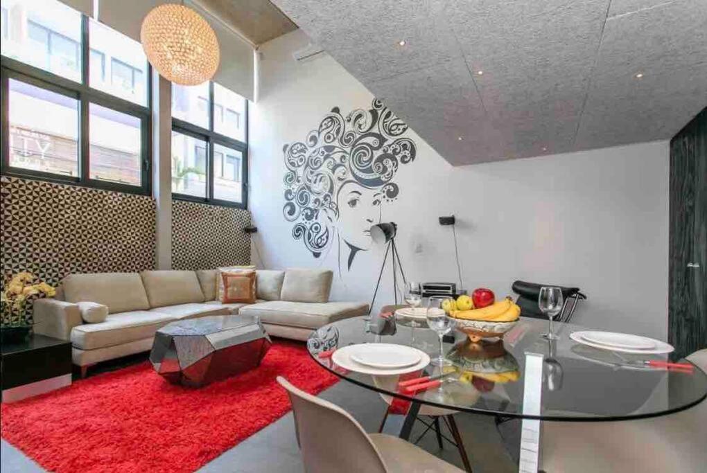 Amazing Loft With Great Location! Căn hộ *