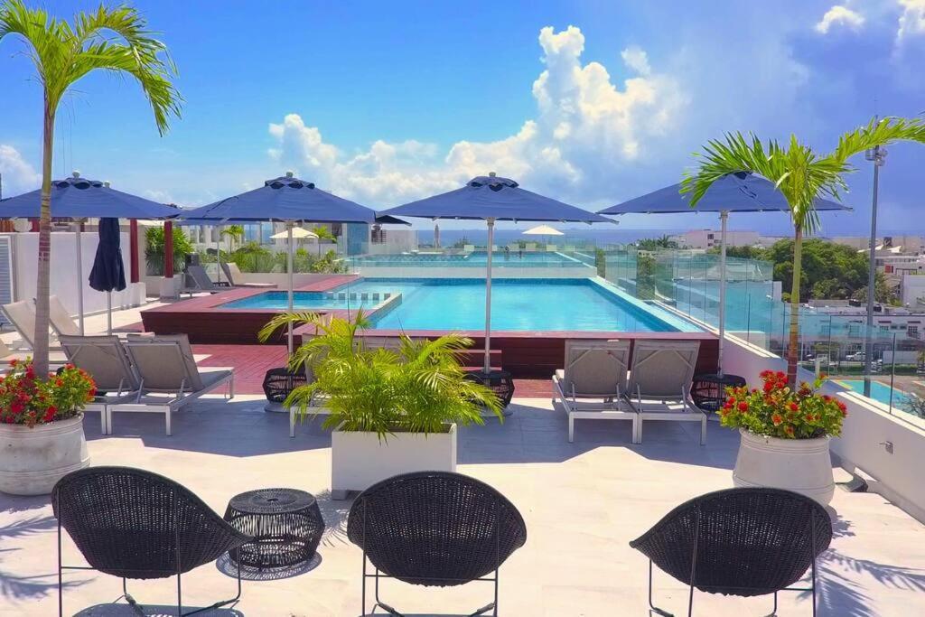 Beautiful Roof Pool & Gym With Ocean Views! Apartment Playa del Carmen