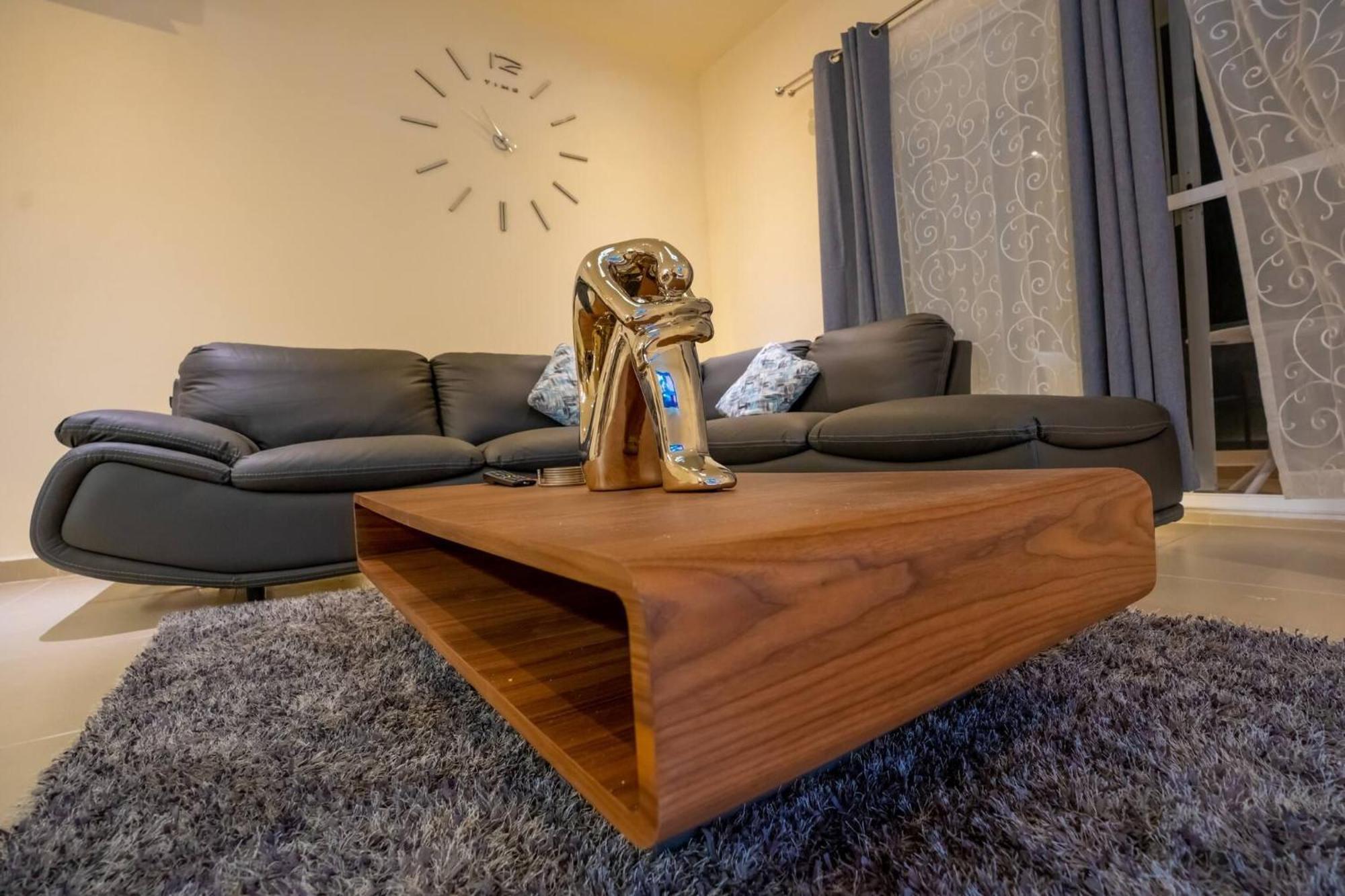 Luxury With Poll Apartment