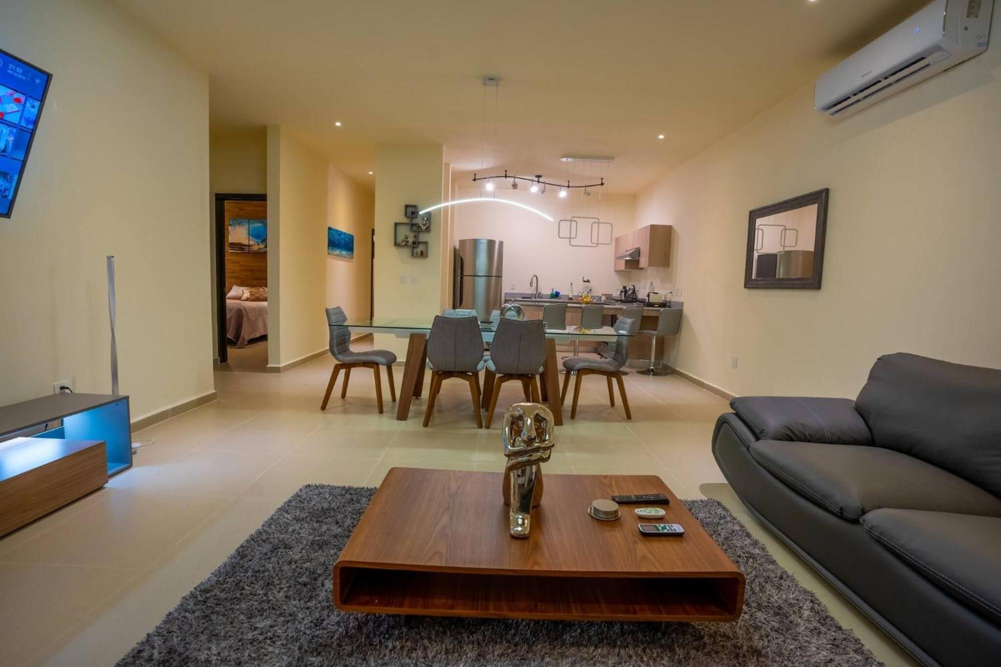 Luxury With Poll Apartment