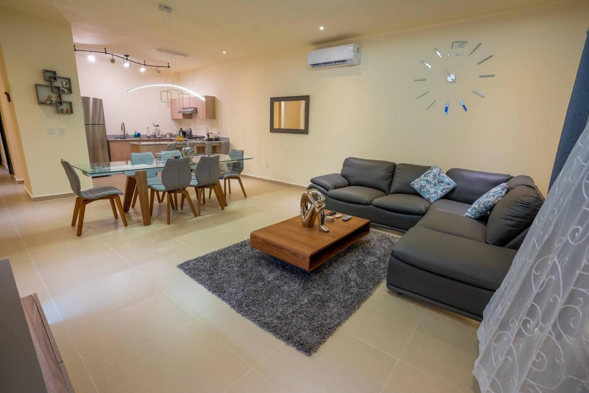 Apartment Luxury With Poll *