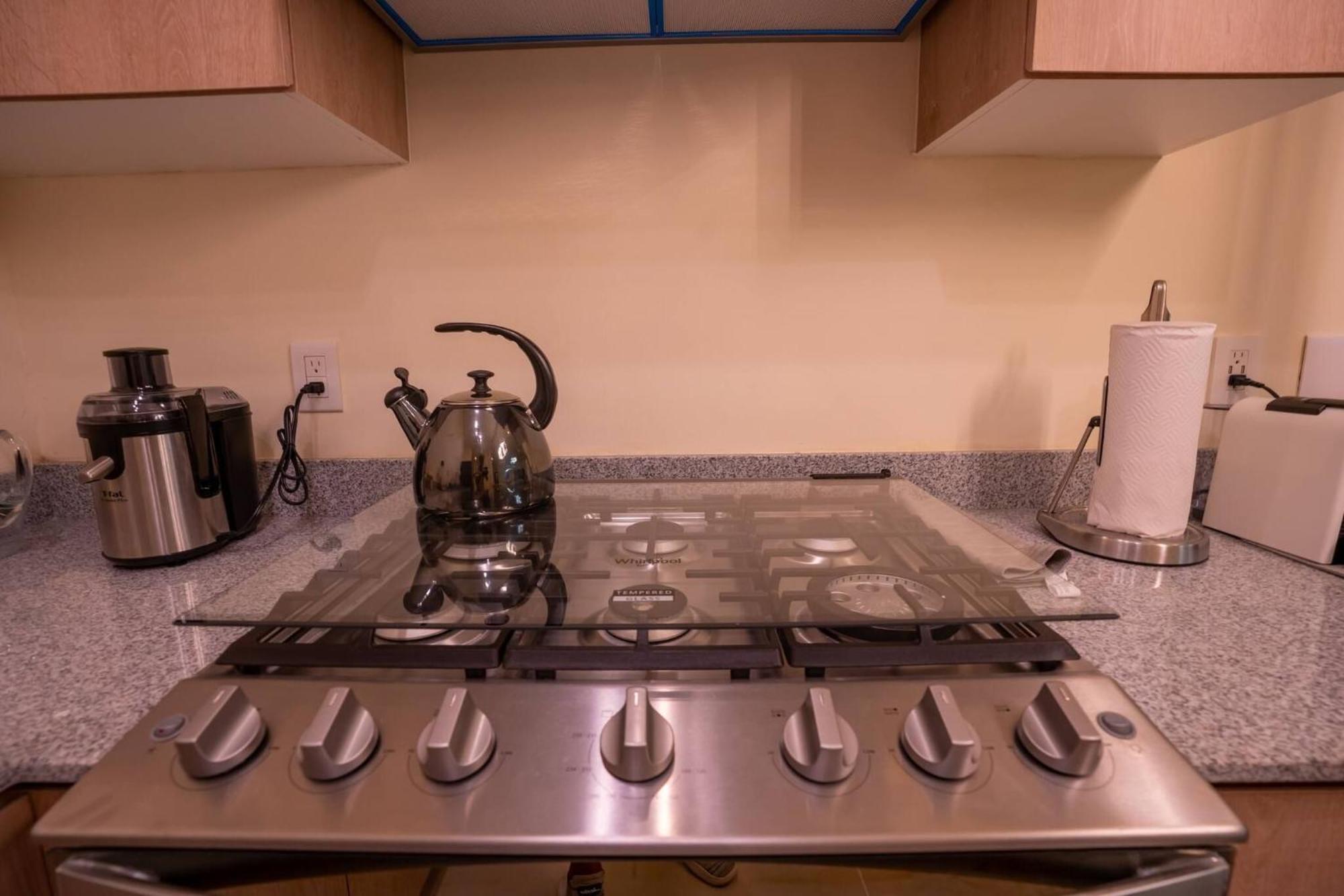 Apartment Luxury With Poll