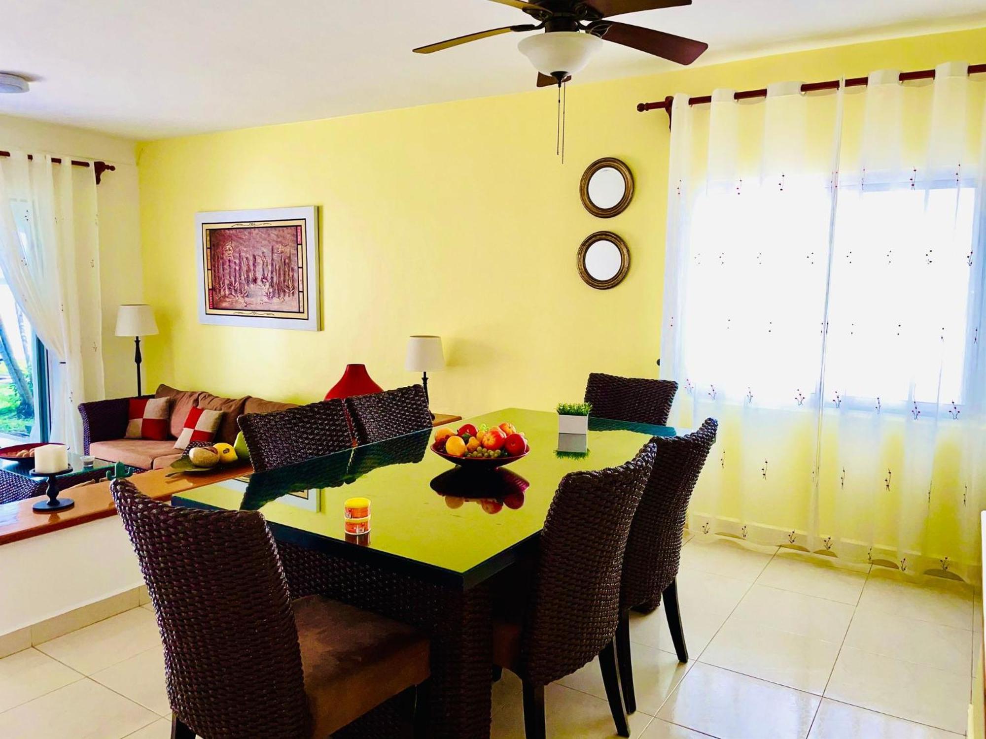 Deluxe Jacuzzi Balcony With Swimming Pool Air Conditioning And Parking Guest house 3*