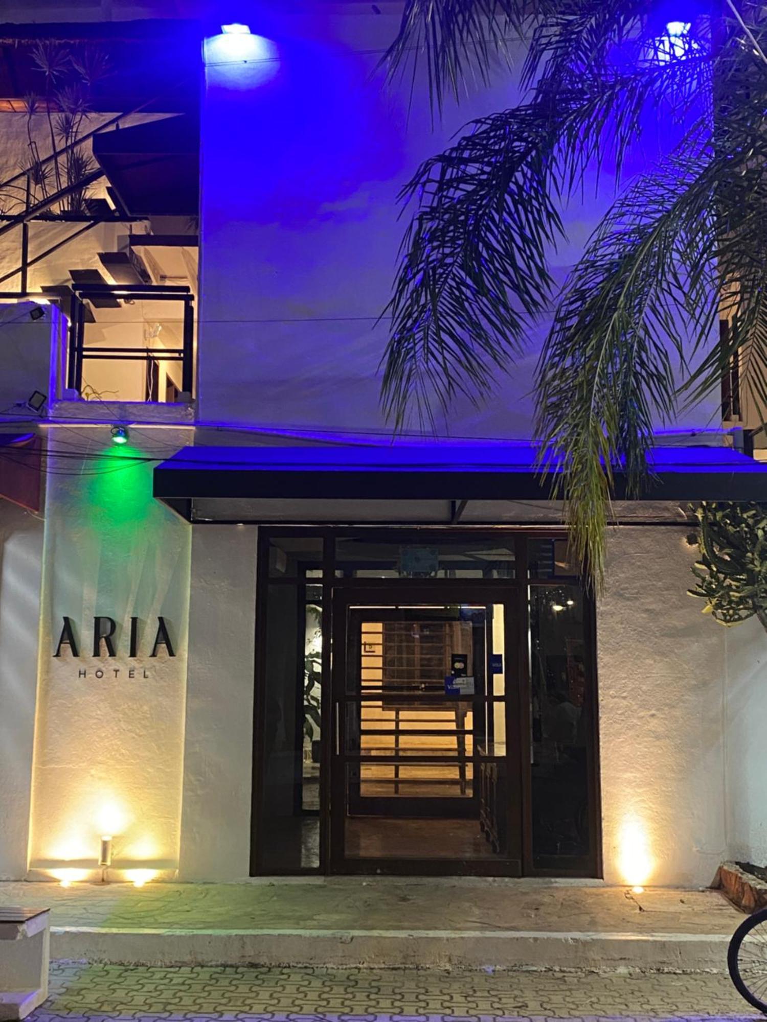 Aria Rooftop & Pool Now With Breakfast Hotel