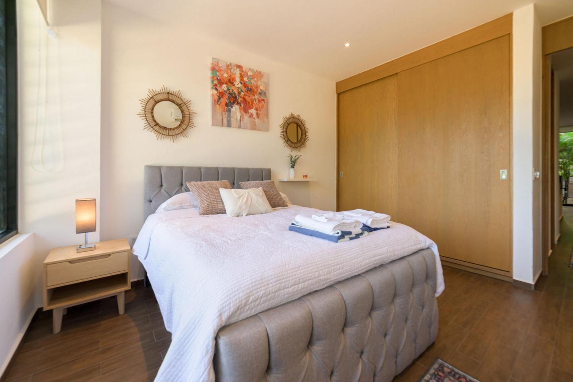 Spacious 200m From & 5th Ave Apartamento *