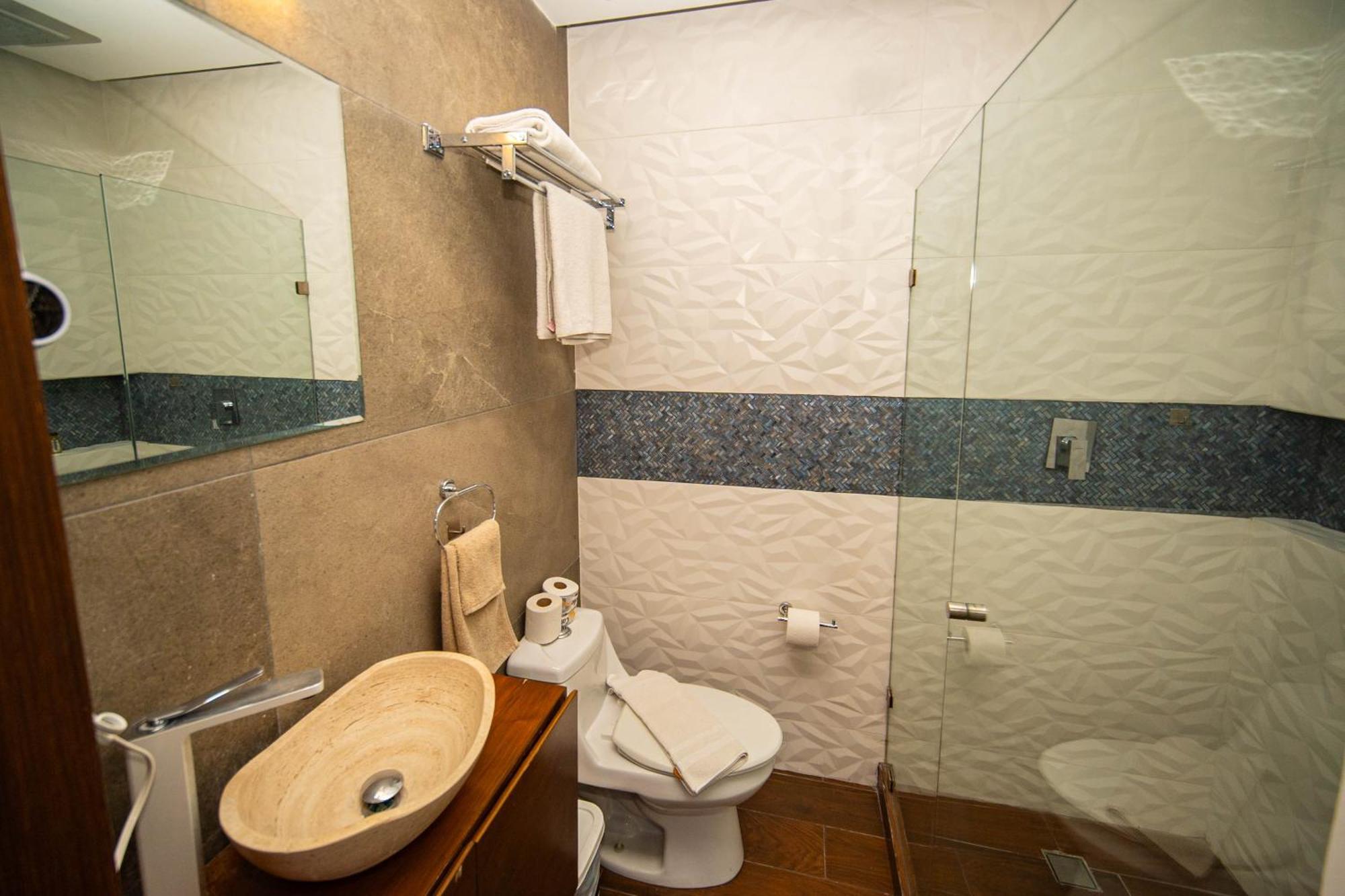 Apartment 501ph - Spacious In The Center, Only 10 Minutes Walking Distance To The Beaches *