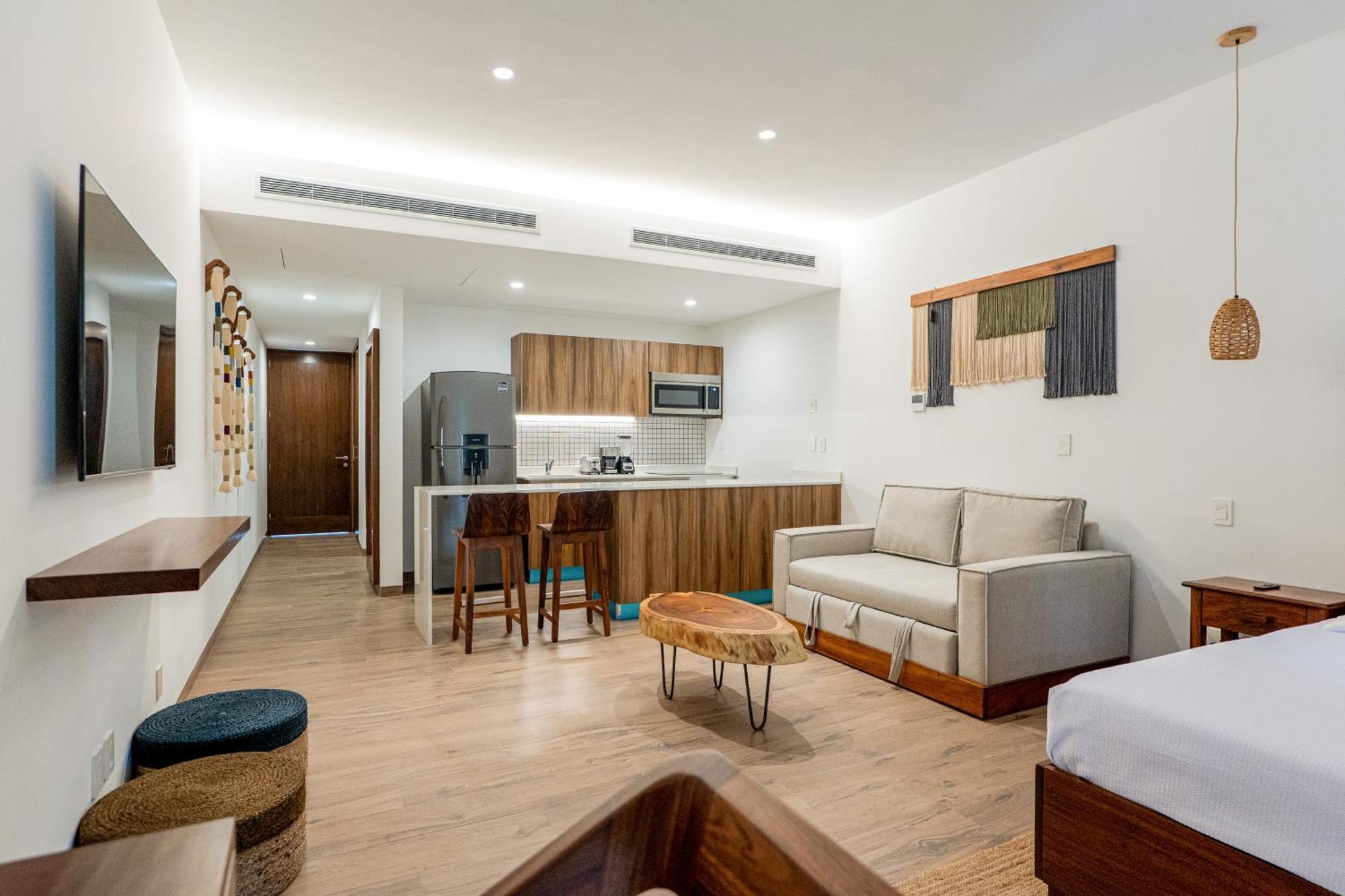 Hotel Emerald Escape Tl B103 *