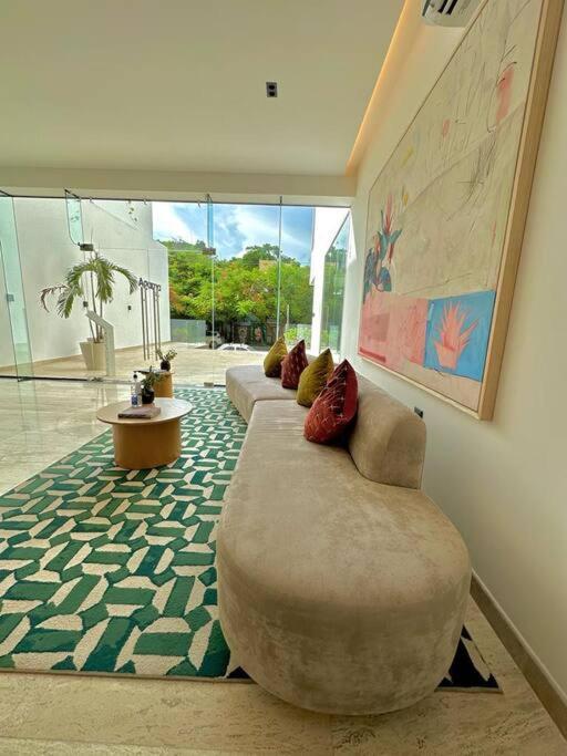 Cozy Modern View W/ Rooftop Pool & Gym - Agama 403 *