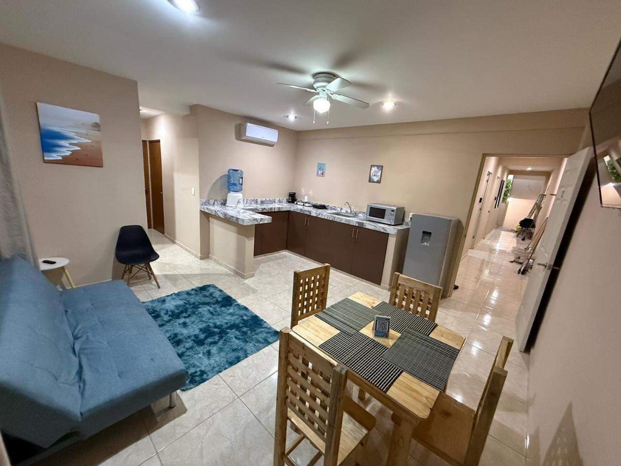 Apartamento Torre 70, Departamento 12 *
