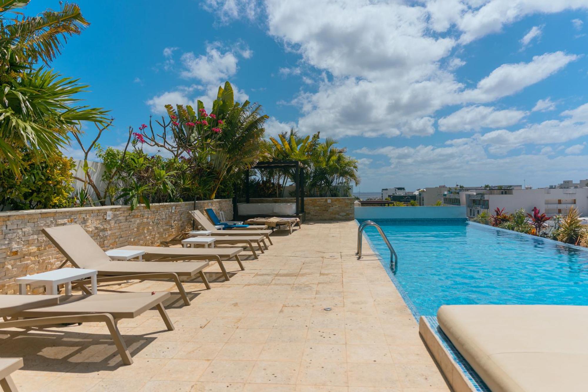 Apartamento 1br Luxury Loft - 2 Pools - Gym -near Playa del Carmen