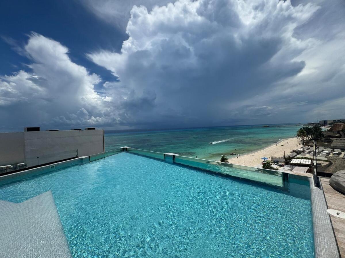 Ocean Front! Amazing Rooftop Pool, Walk To Fifth! Apartment *