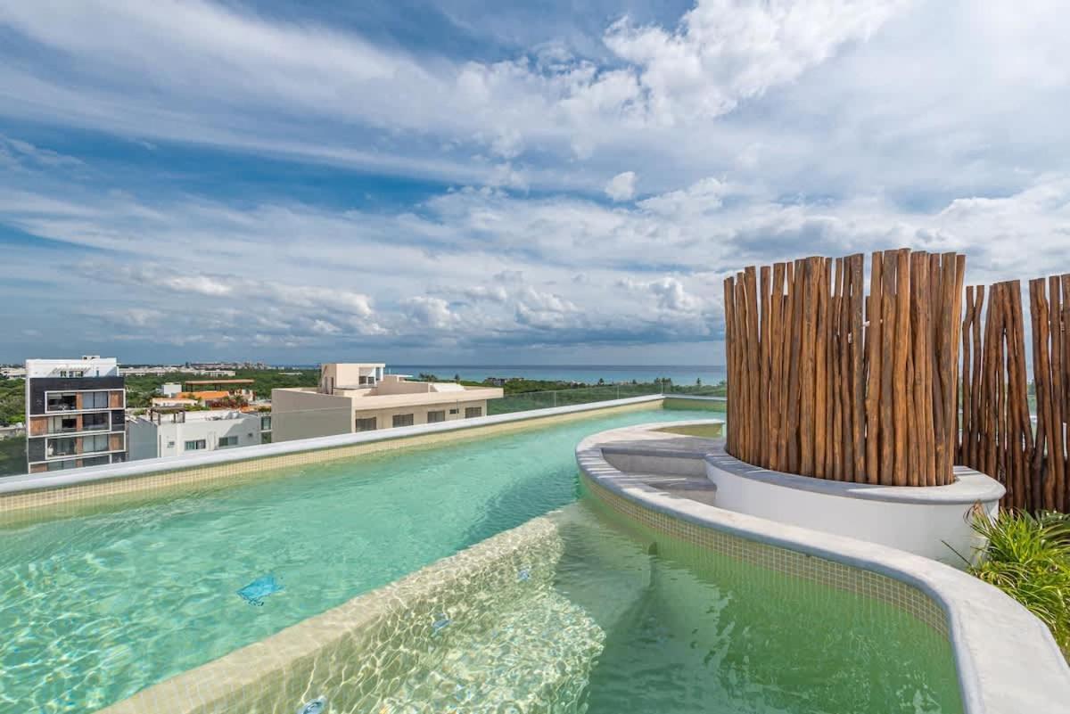 Ocean View From Your King Bed Apartment