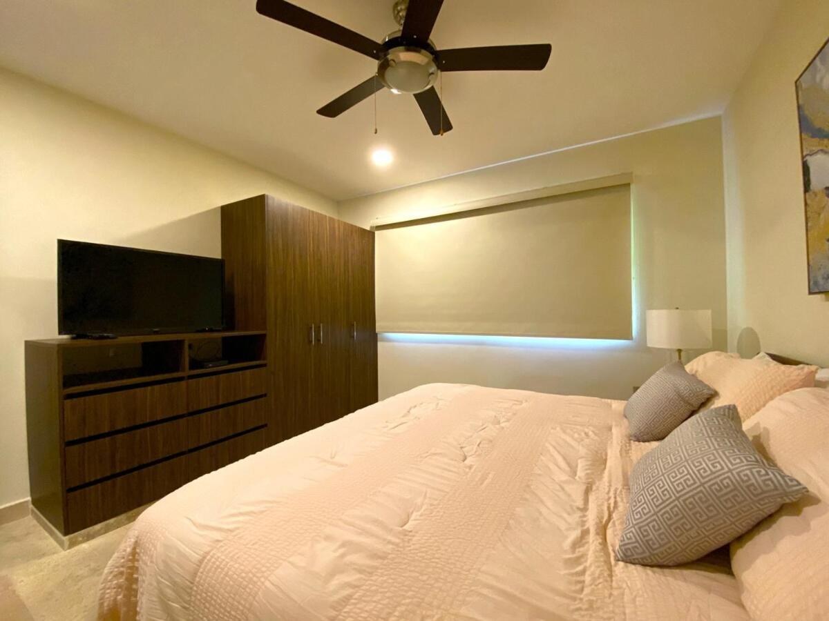 Apartment Seaview Roof Pool, Gym Onsite, 4 Blocks To 5th Ave Playa del Carmen