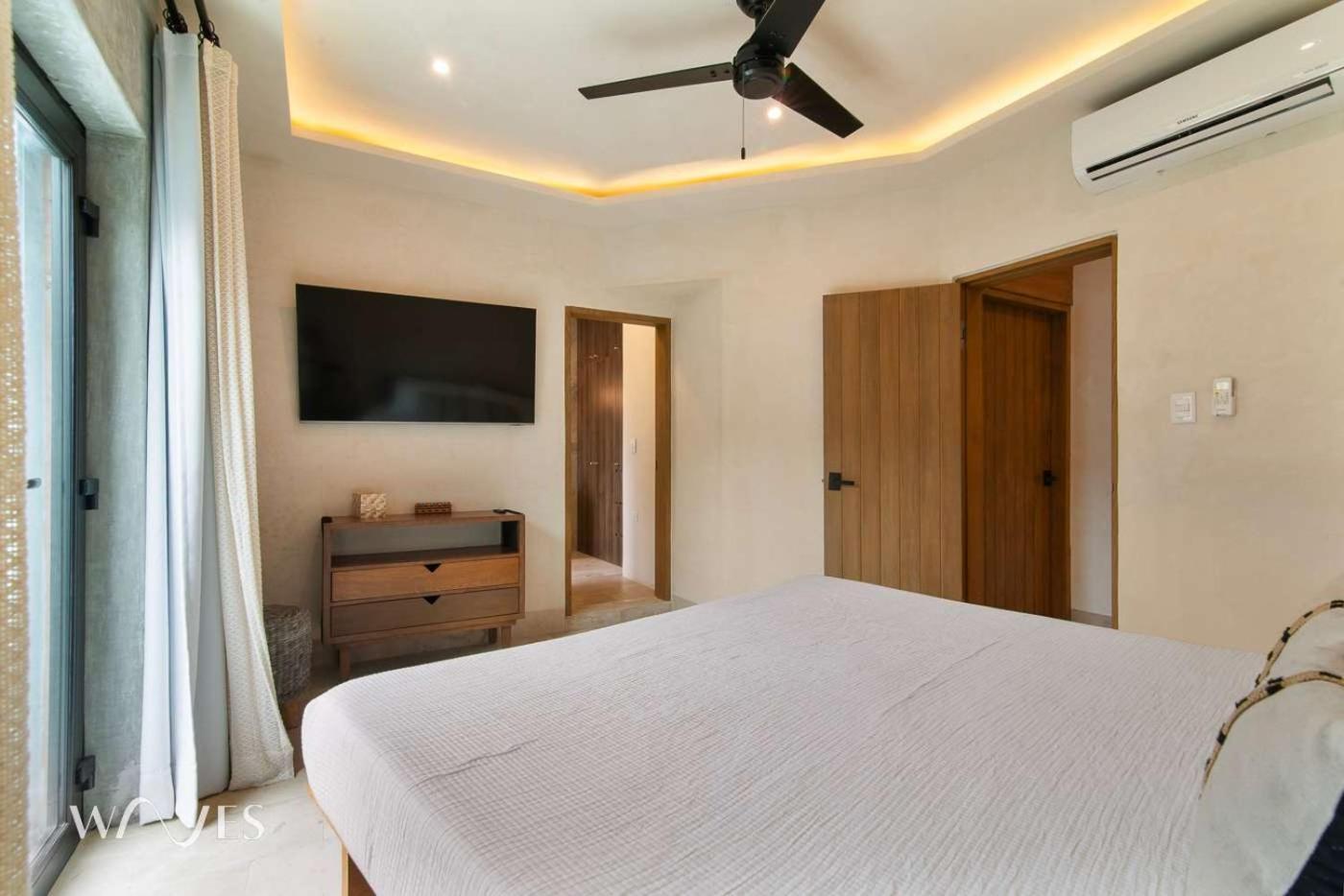 Apartment Prime 5th Ave - 4br With King Beds & Views Playa del Carmen